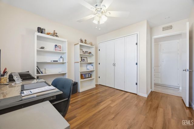 2405 Cheshire Drive, Bakersfield, CA 93309
