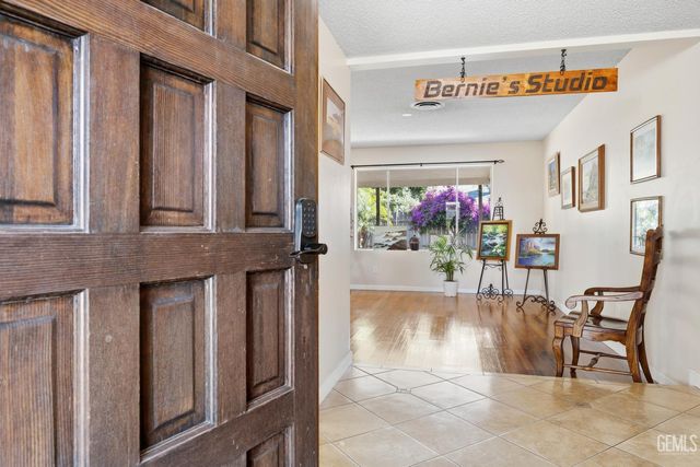 2405 Cheshire Drive, Bakersfield, CA 93309