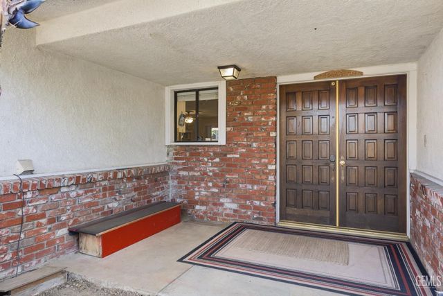 2405 Cheshire Drive, Bakersfield, CA 93309