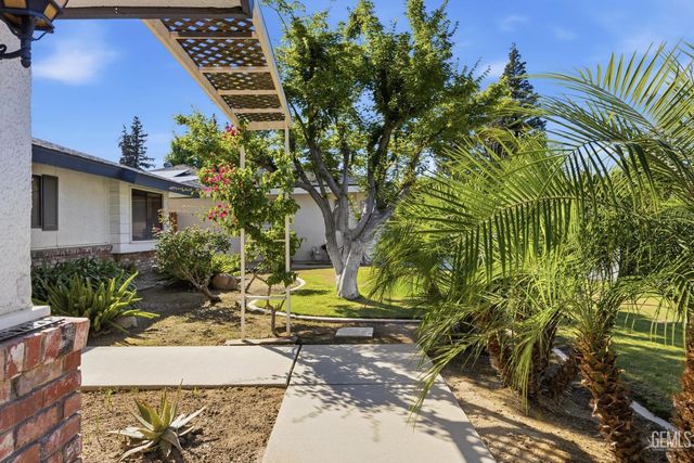 2405 Cheshire Drive, Bakersfield, CA 93309
