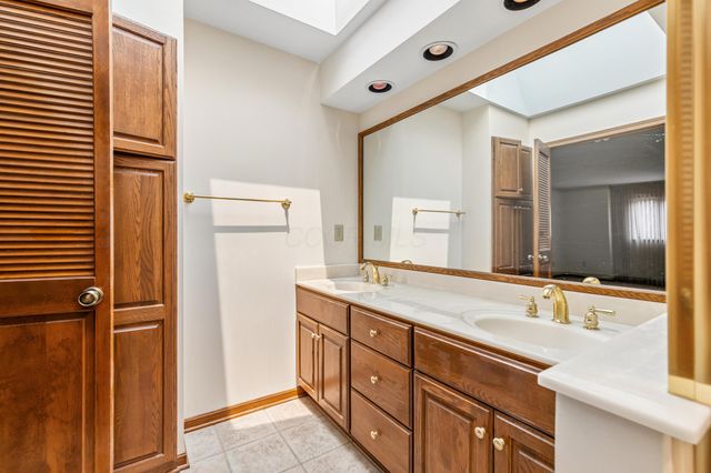 7090 Stilson Court, Columbus, OH 43235