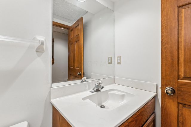 7090 Stilson Court, Columbus, OH 43235