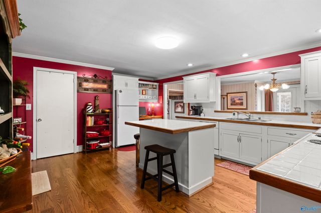 2981 Bob Jones Road, Scottsboro, AL 35769