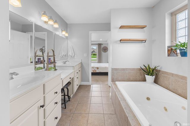 880 N Evergreen Drive, Jasper, IN 47546