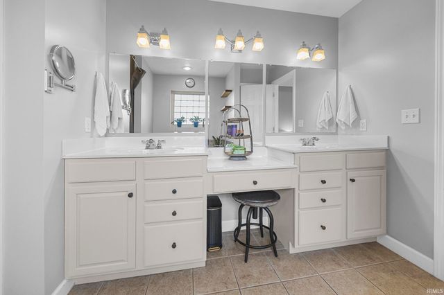 880 N Evergreen Drive, Jasper, IN 47546