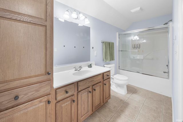 880 N Evergreen Drive, Jasper, IN 47546