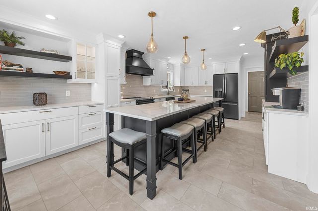 880 N Evergreen Drive, Jasper, IN 47546