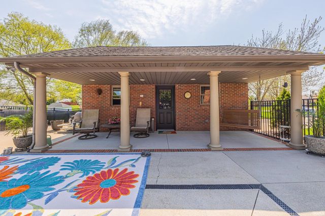 880 N Evergreen Drive, Jasper, IN 47546