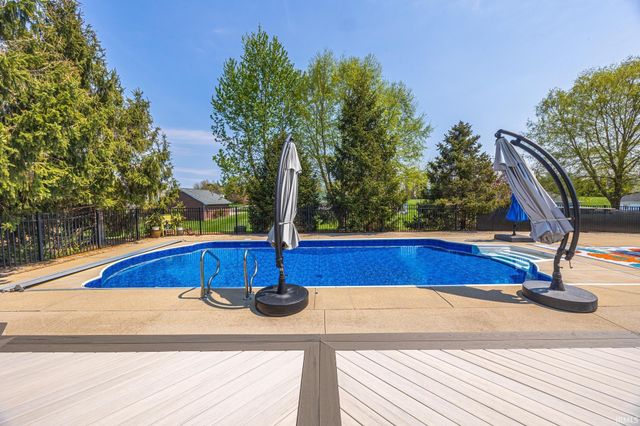 880 N Evergreen Drive, Jasper, IN 47546
