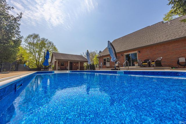 880 N Evergreen Drive, Jasper, IN 47546