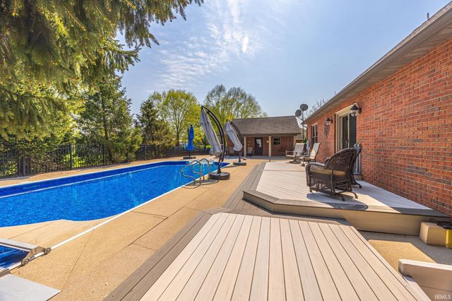 880 N Evergreen Drive, Jasper, IN 47546