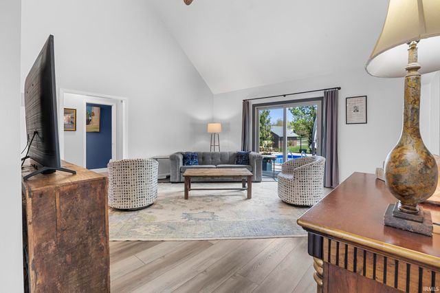 880 N Evergreen Drive, Jasper, IN 47546