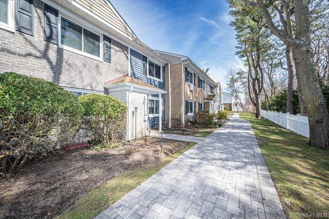 40 W 4th Street 206, Patchogue, NY 11772