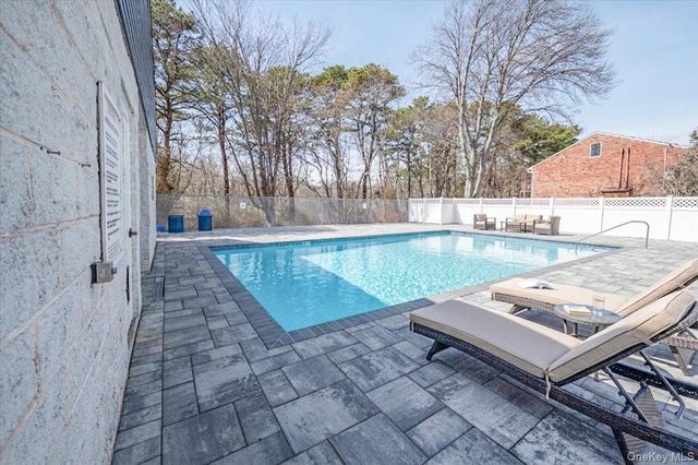 40 W 4th Street 206, Patchogue, NY 11772