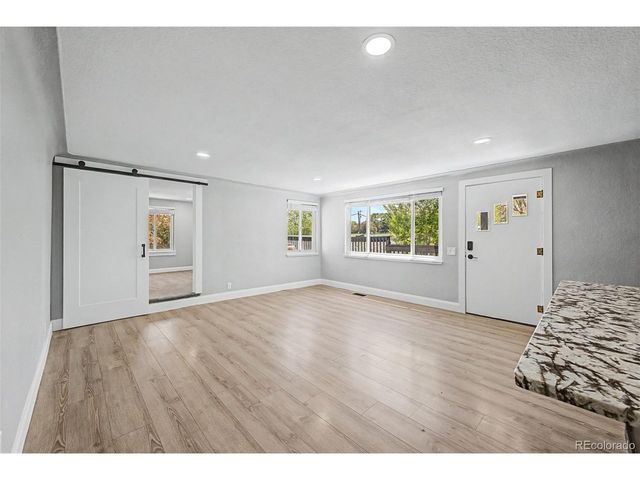 7005 Geneva Ct, Lakewood, CO 80214