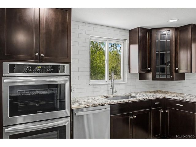 7005 Geneva Ct, Lakewood, CO 80214