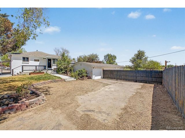 7005 Geneva Ct, Lakewood, CO 80214