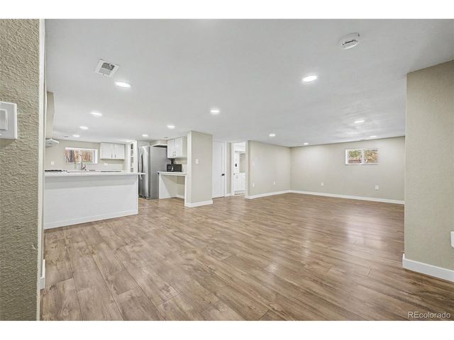 7005 Geneva Ct, Lakewood, CO 80214