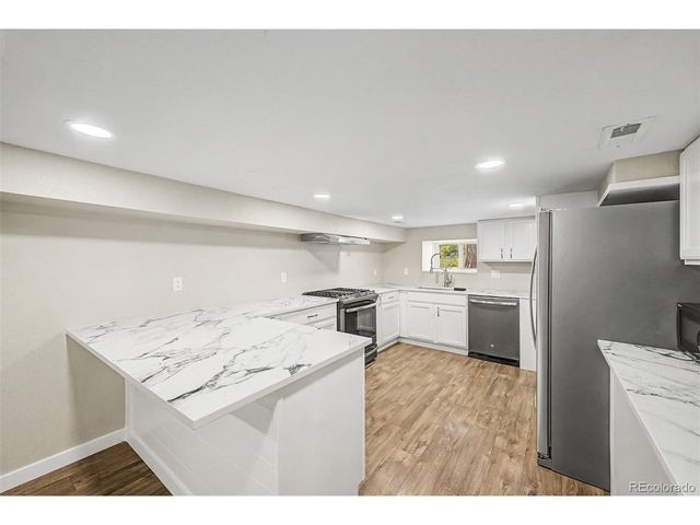 7005 Geneva Ct, Lakewood, CO 80214