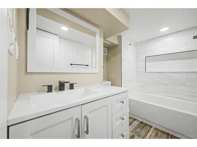 7005 Geneva Ct, Lakewood, CO 80214