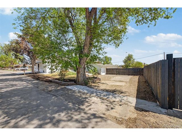7005 Geneva Ct, Lakewood, CO 80214