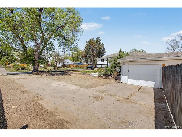 7005 Geneva Ct, Lakewood, CO 80214