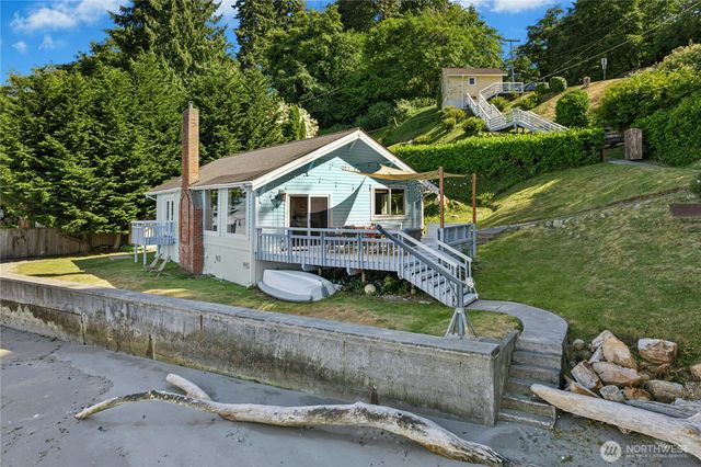 10932 Vashon Hwy SW, Vashon, WA 98070