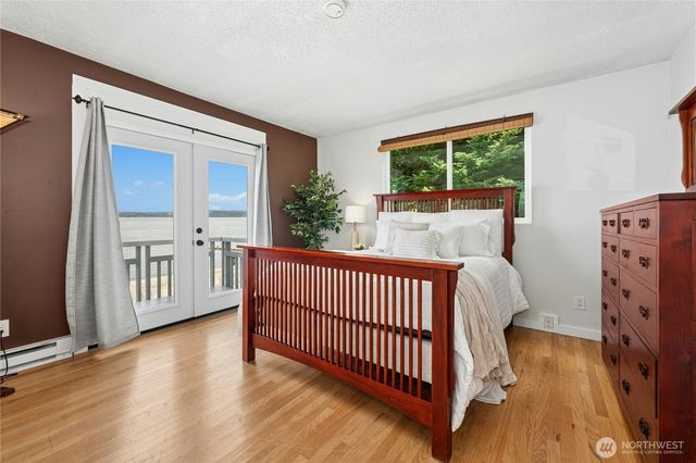 10932 Vashon Hwy SW, Vashon, WA 98070