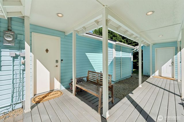 10932 Vashon Hwy SW, Vashon, WA 98070