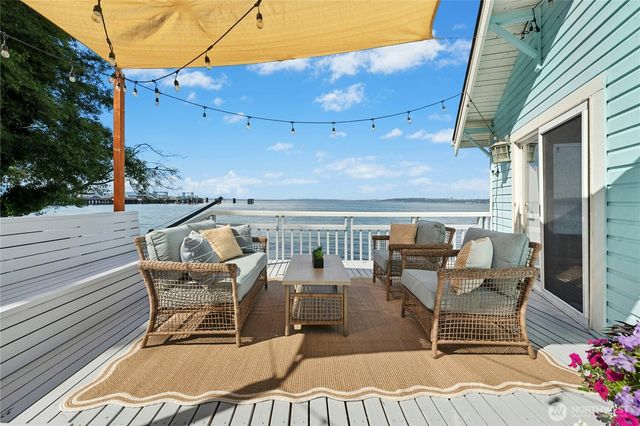 10932 Vashon Hwy SW, Vashon, WA 98070