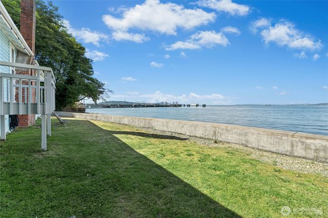 10932 Vashon Hwy SW, Vashon, WA 98070