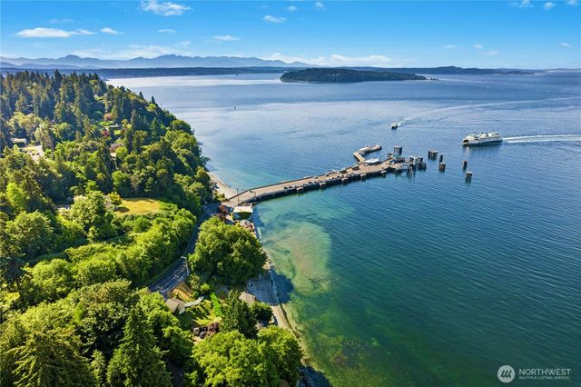 10932 Vashon Hwy SW, Vashon, WA 98070