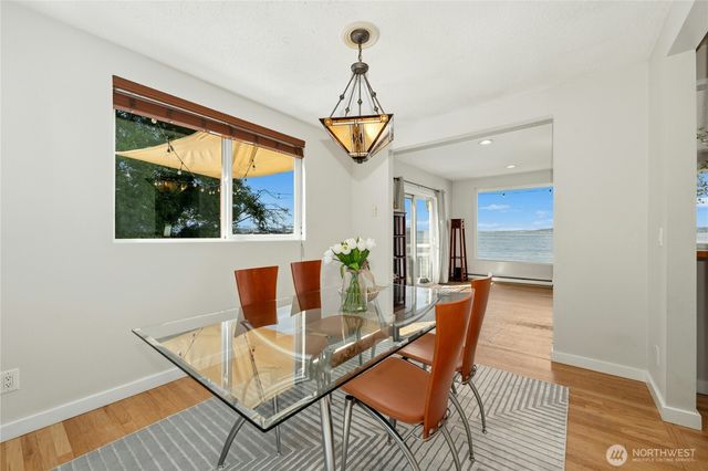 10932 Vashon Hwy SW, Vashon, WA 98070