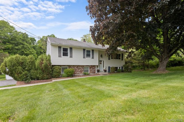 83 Panorama Drive, Patterson, NY 12563
