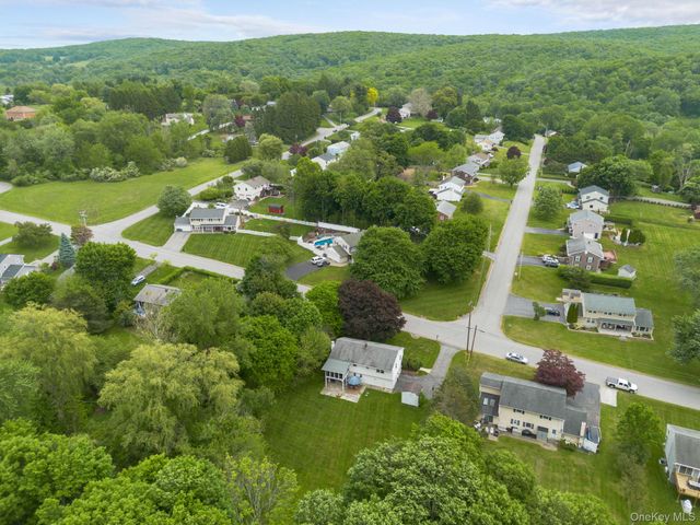 83 Panorama Drive, Patterson, NY 12563