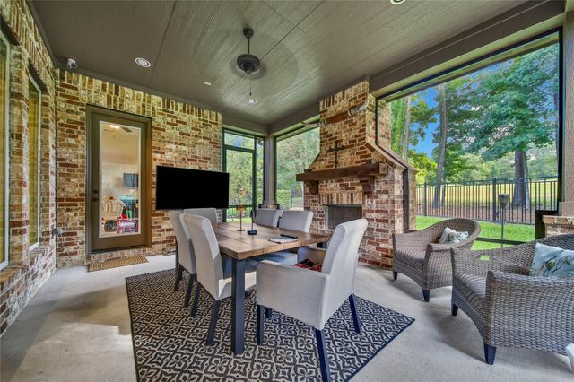 107 Berwick Lane, Montgomery, TX 77316