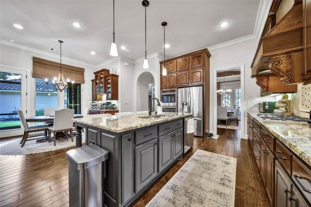 107 Berwick Lane, Montgomery, TX 77316