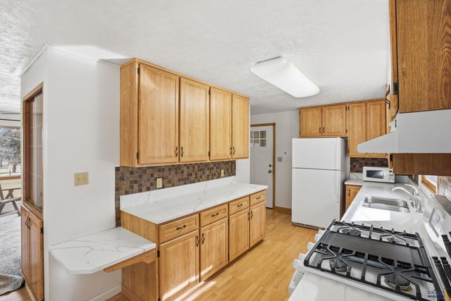 7605 BLUE BIRD LN, Black Hawk, SD 57718