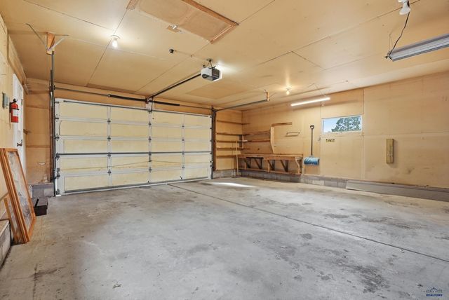 7605 BLUE BIRD LN, Black Hawk, SD 57718