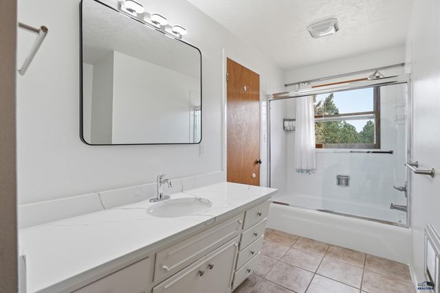 7605 BLUE BIRD LN, Black Hawk, SD 57718