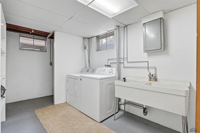 7605 BLUE BIRD LN, Black Hawk, SD 57718