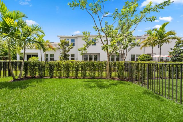 16412 Millenium Court, The Acreage, FL 33470