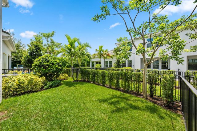16412 Millenium Court, The Acreage, FL 33470