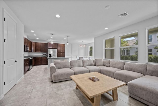 16412 Millenium Court, The Acreage, FL 33470