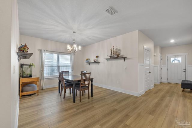 268 Camellia Dr, Cantonment, FL 32533