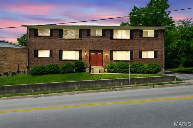 3401 Droste Road, St Charles, MO 63301