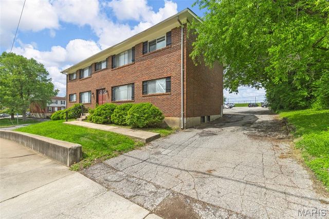 3401 Droste Road, St Charles, MO 63301