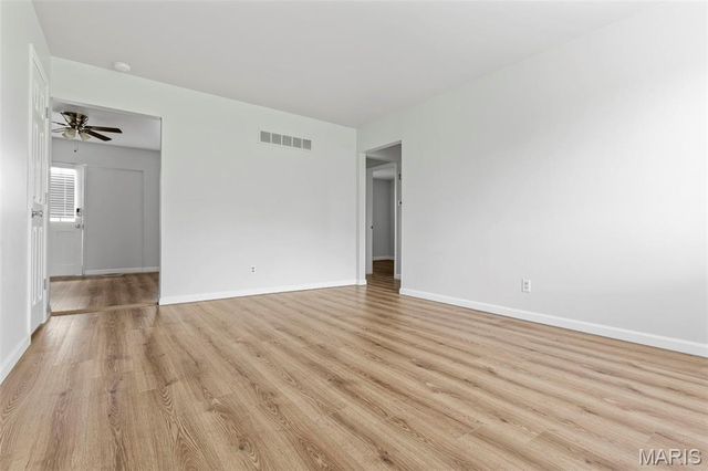 3401 Droste Road, St Charles, MO 63301