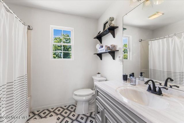 248 Church Street, Belford, NJ 07718