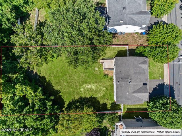 248 Church Street, Belford, NJ 07718